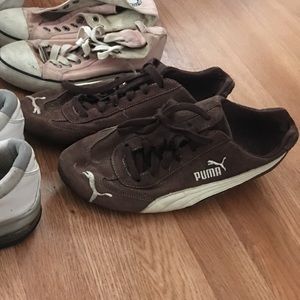 Men’s brown puma tennis shoes size 9 or 10